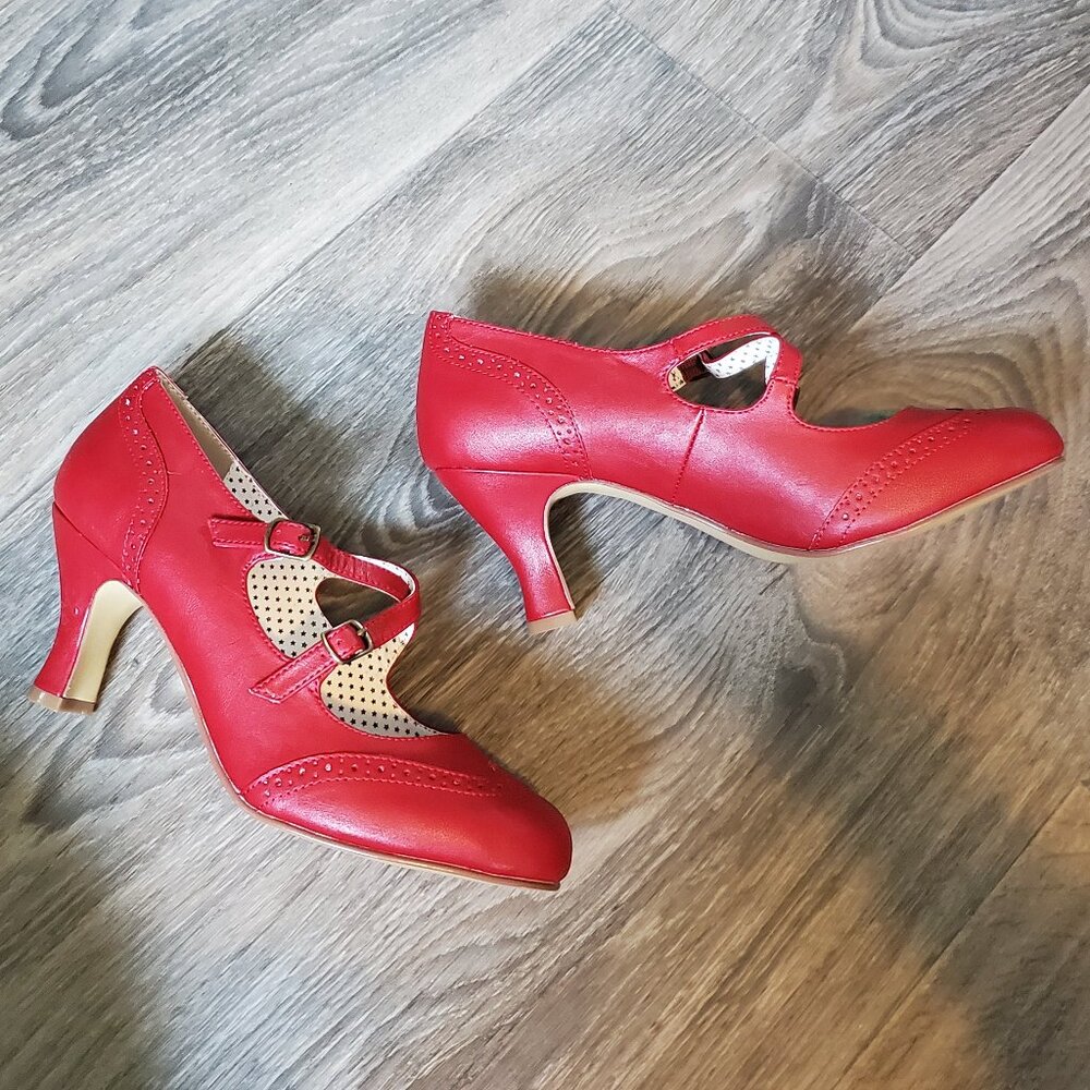 Valentine's Day Red Cross-Strap Heels (FLAPPER-35) from Pinup Couture by Pleaser - Picture 4 of 14